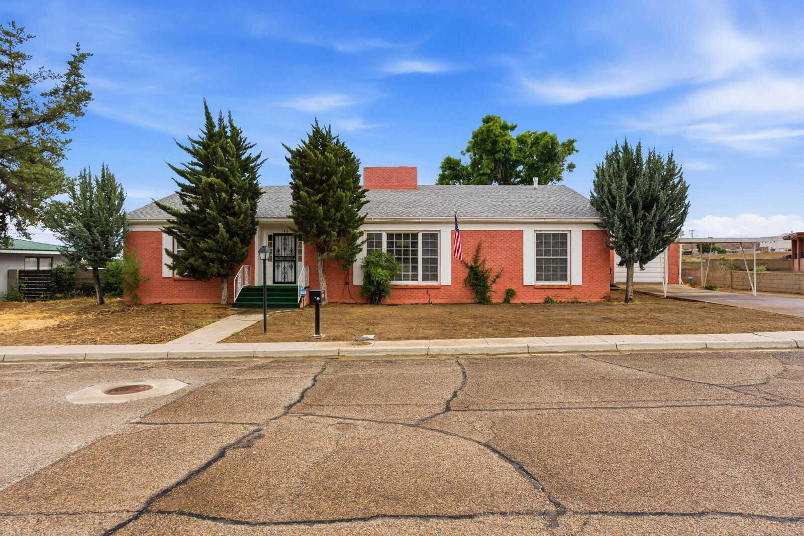 Property Photo: 1515 W Reinken Avenue NM 87002