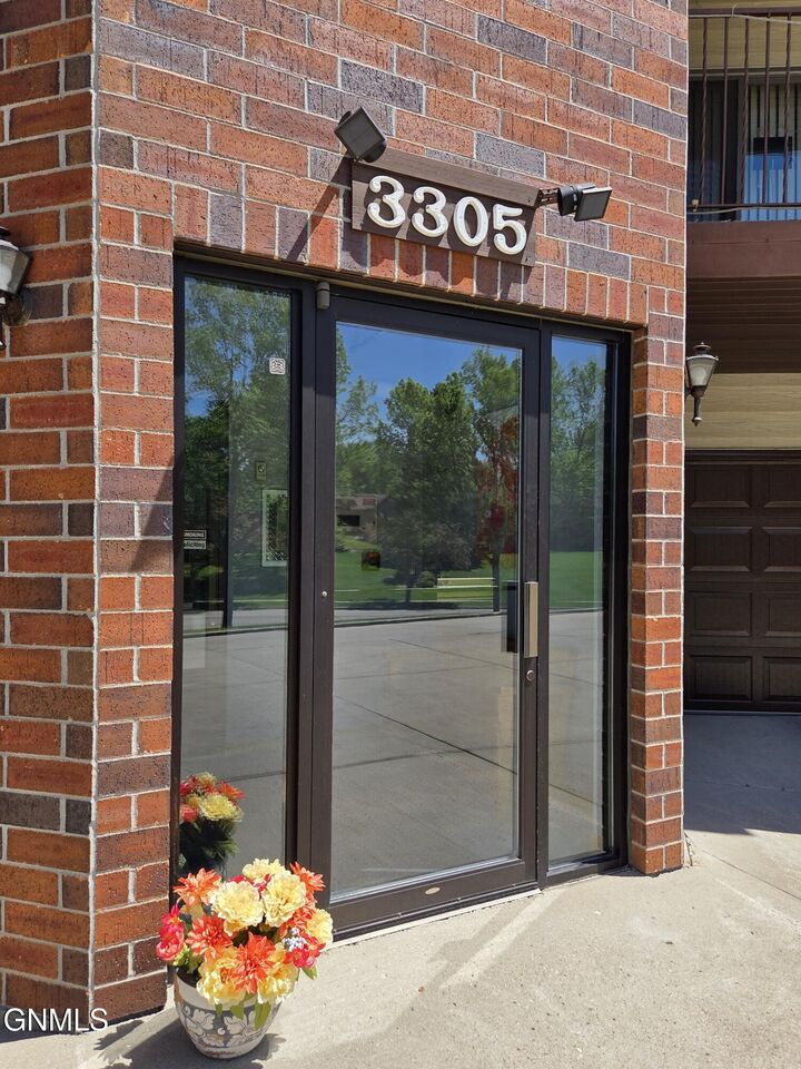 Property Photo:  3305 Montreal Street 303  ND 58503 