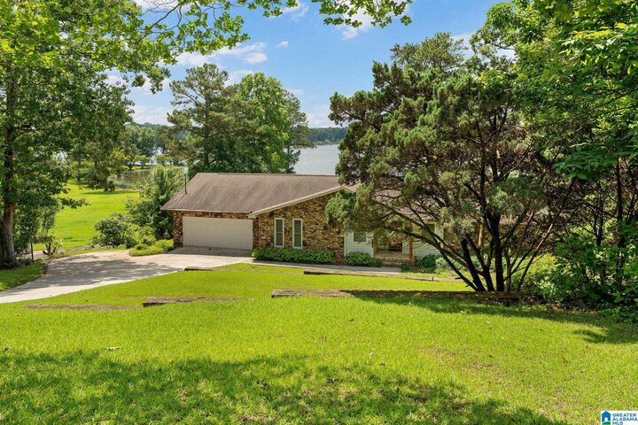 Property Photo: 289 Osprey Drive AL 35128