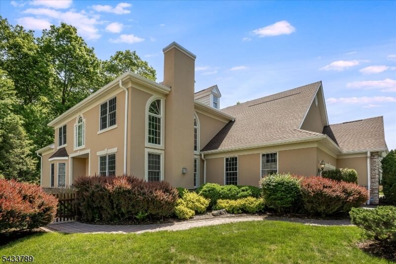 Property Photo:  16 Wyckoff Way  NJ 07930 