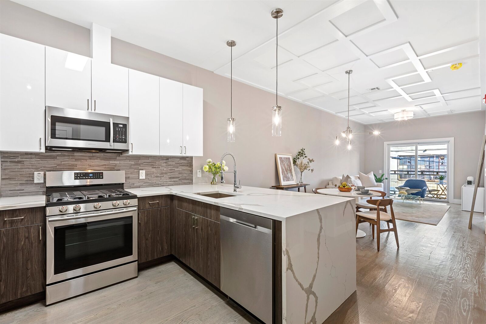 Property Photo:  313 Pine St 209  NJ 07304 