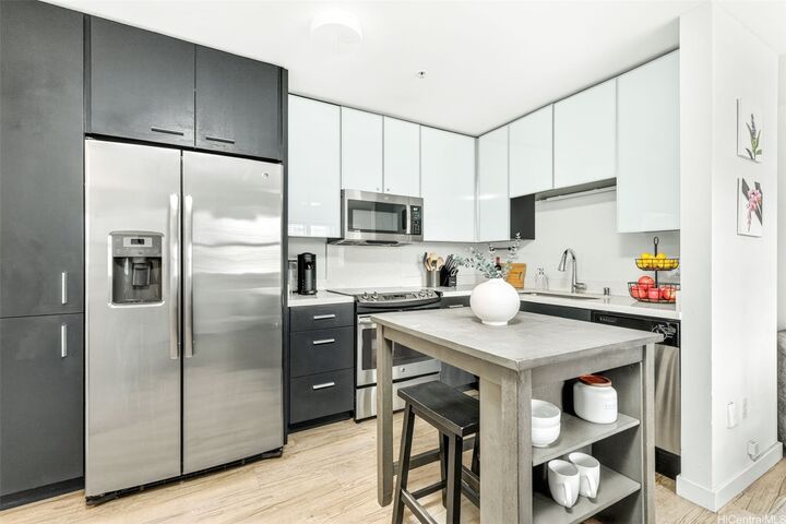 Property Photo:  1310 Pensacola Street 307  HI 96814 