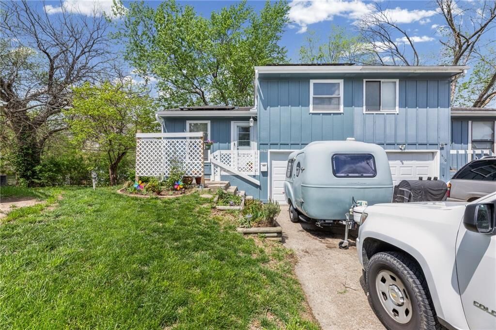 Property Photo: 8462 Lane Drive MO 64138