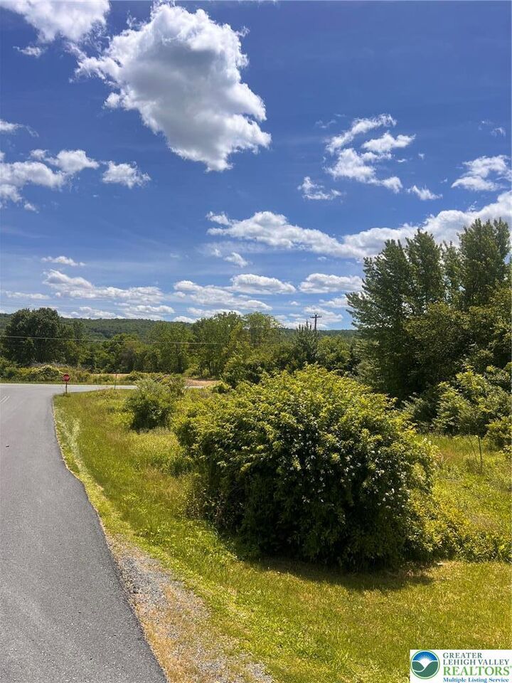 Property Photo: 25 Beltzville Drive PA 18235