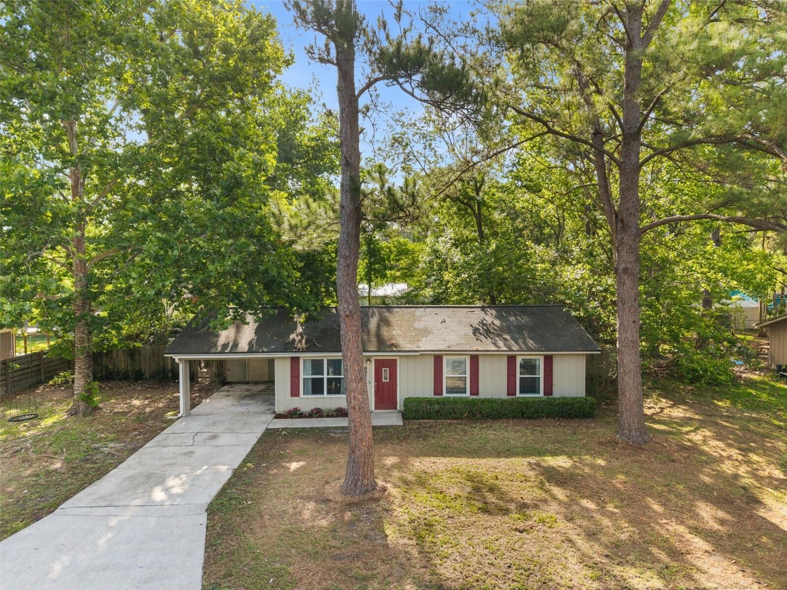 Property Photo:  6511 NW 29th Terrace  FL 32653 