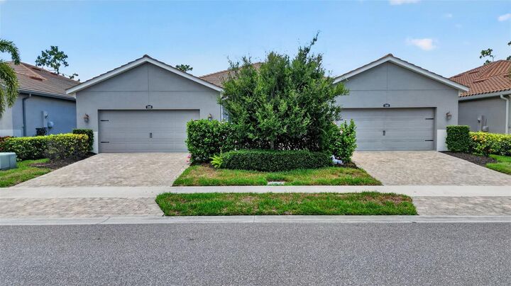 Property Photo:  12020 Tapestry Lane  FL 34293 