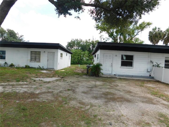 Property Photo:  913 E 122nd Avenue  FL 33612 