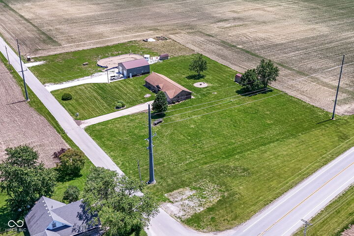 Property Photo:  8989 W 1400 N  IN 46036 