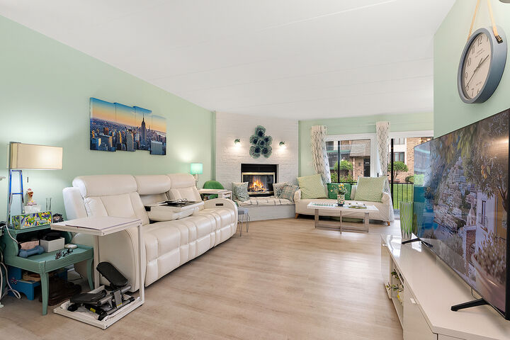 Property Photo:  15703 Old Orchard Court 1S  IL 60462 