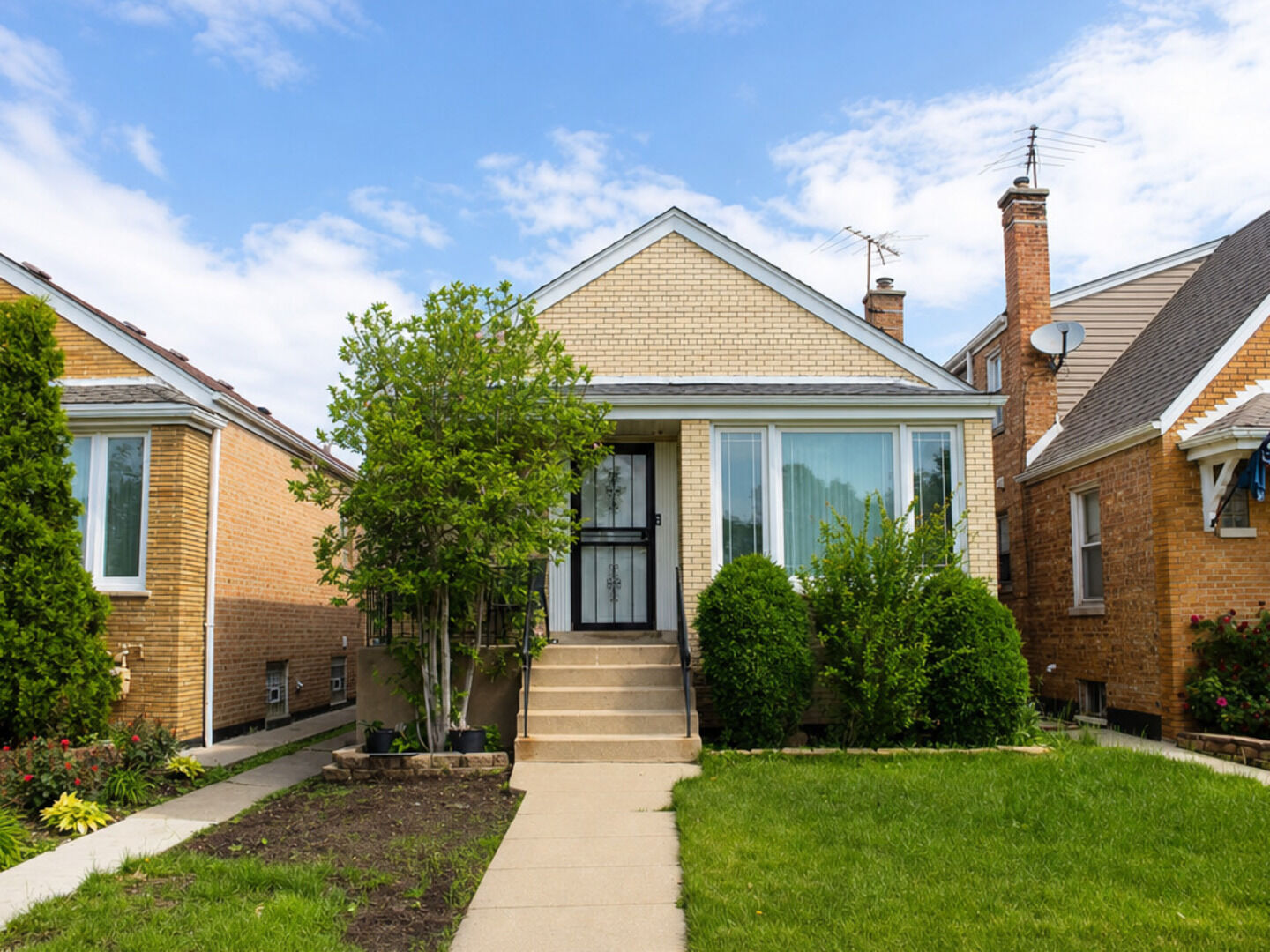 Property Photo: 3430 W 72nd Street IL 60629