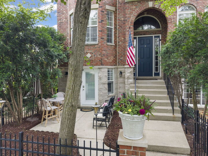 Property Photo:  928 Shandrew Drive 928  IL 60540 