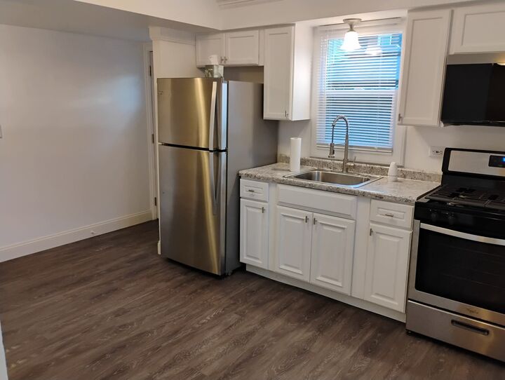 Property Photo: 1608 11th Street IL 60085