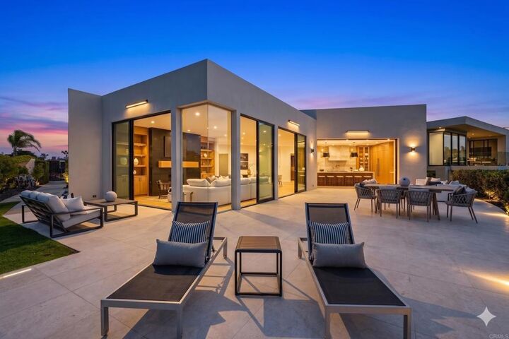 Property Photo:  5875 La Jolla Mesa Drive  CA 92037 