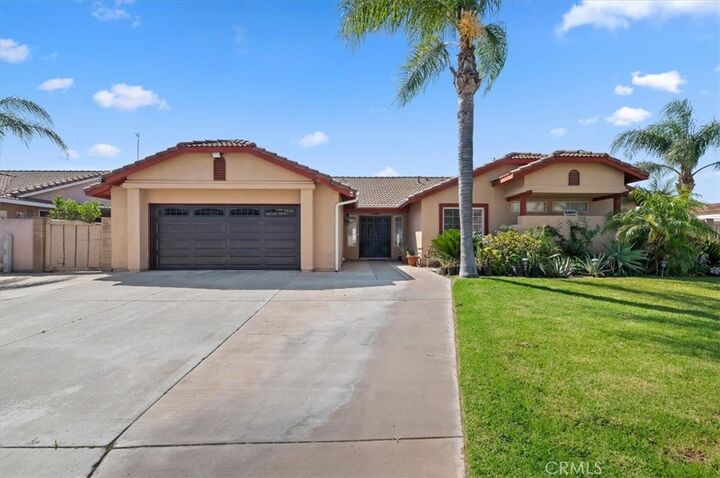 Property Photo:  5608 Via Escalante  CA 92509 