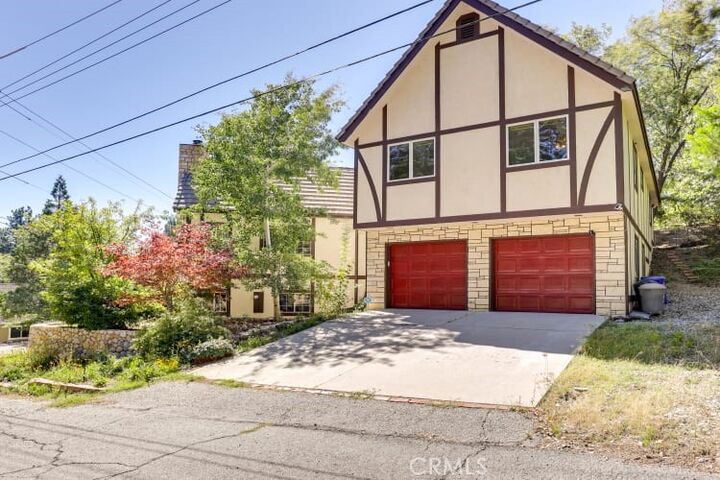 Property Photo: 196 Hillcrest Court CA 92352
