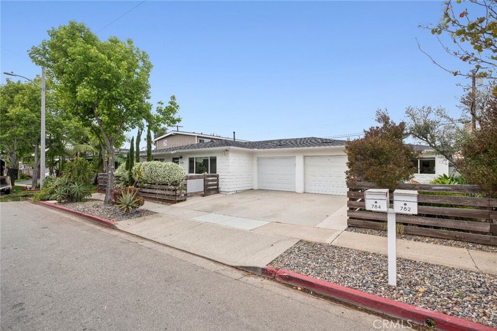 Property Photo:  782 W 18th Street  CA 92627 