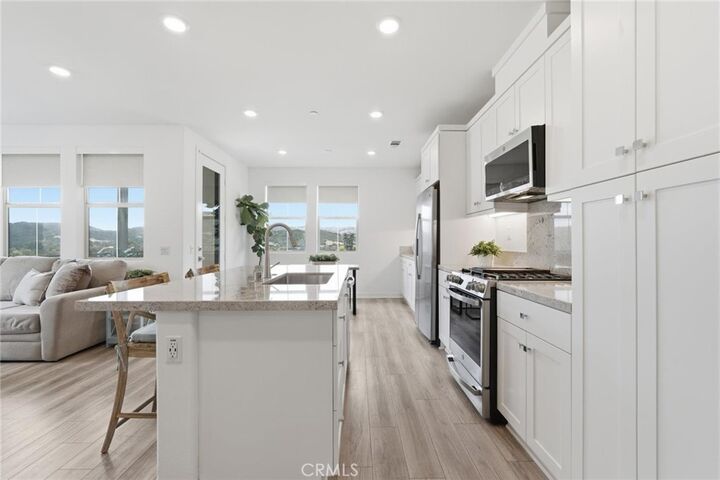 Property Photo: 1000 Lasso Way 301 CA 92694