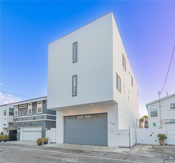 Property Photo: 16785 Bayview Drive CA 92649