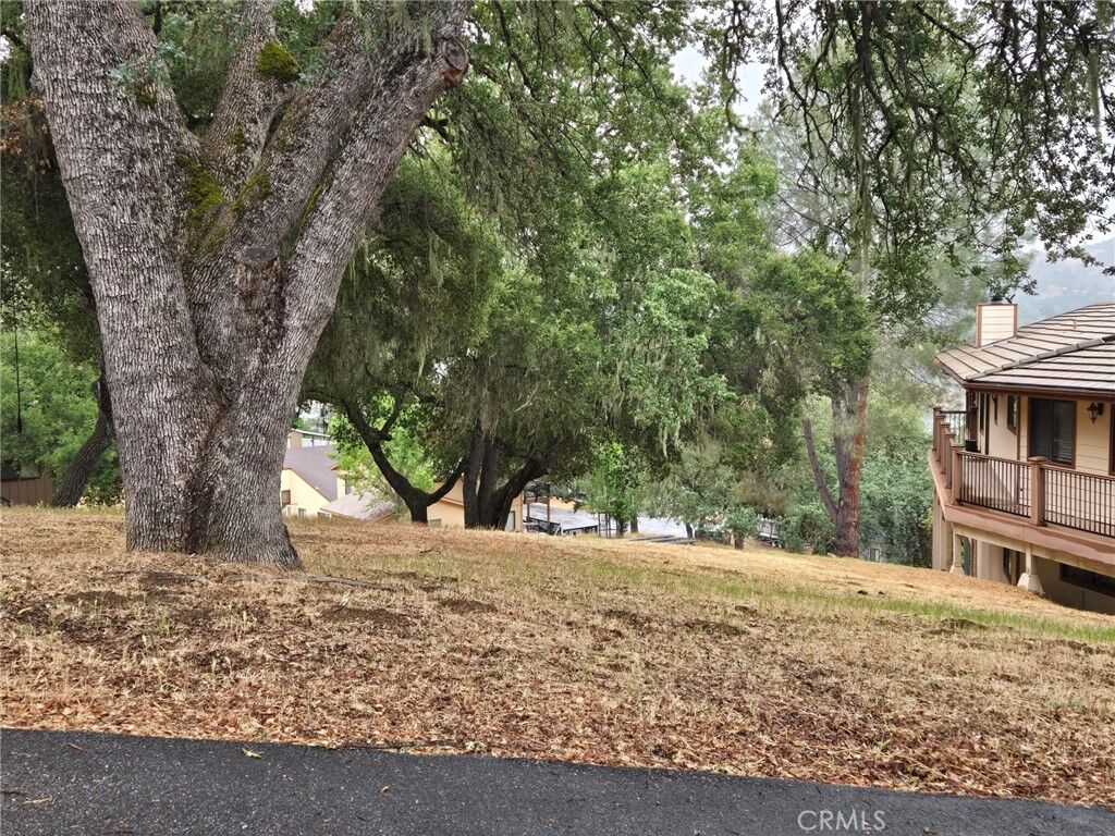 Property Photo:  2872 Saddle Way  CA 93426 