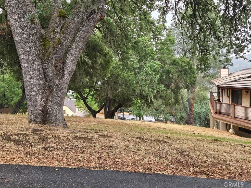 Property Photo:  2872 Saddle Way  CA 93426 