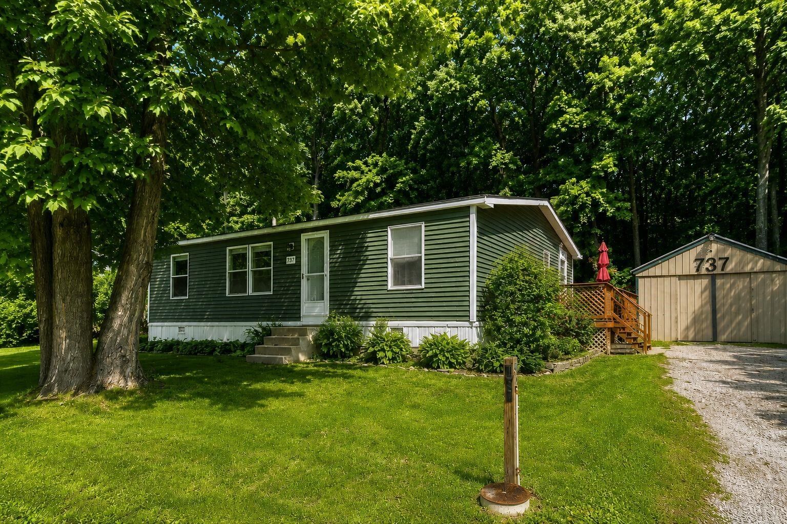 Property Photo:  737 Porterwood Drive  VT 05495 