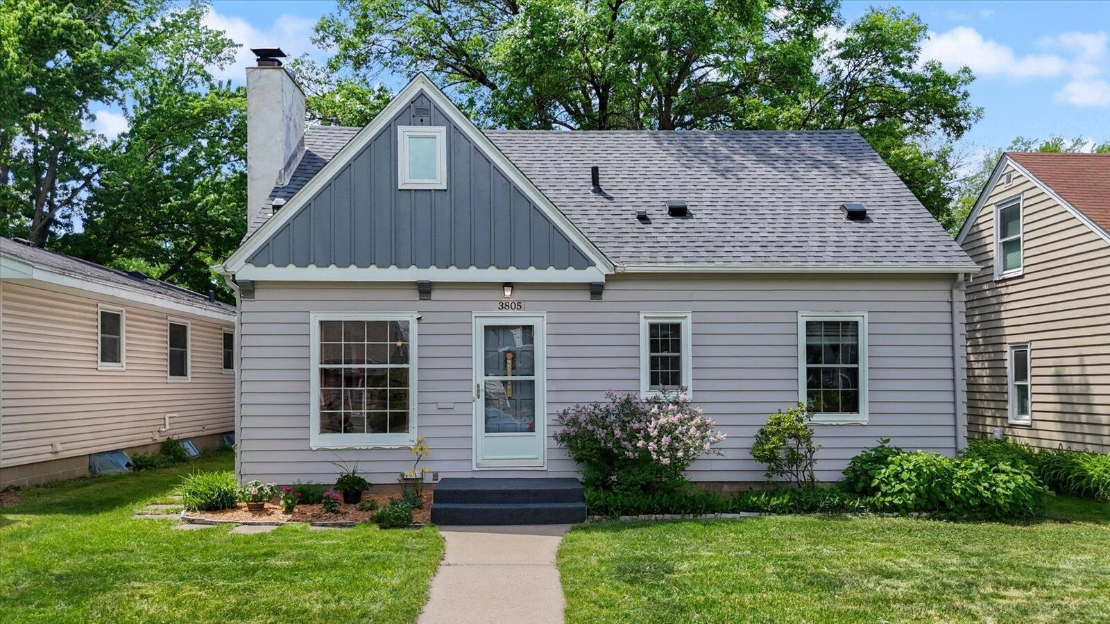 Property Photo:  3805 Zenith Avenue N  MN 55422 