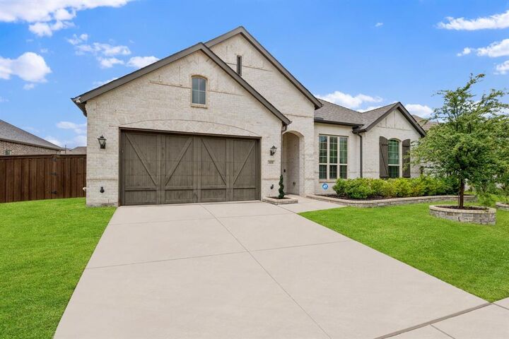 Property Photo: 1830 Bellagio Lane TX 75032