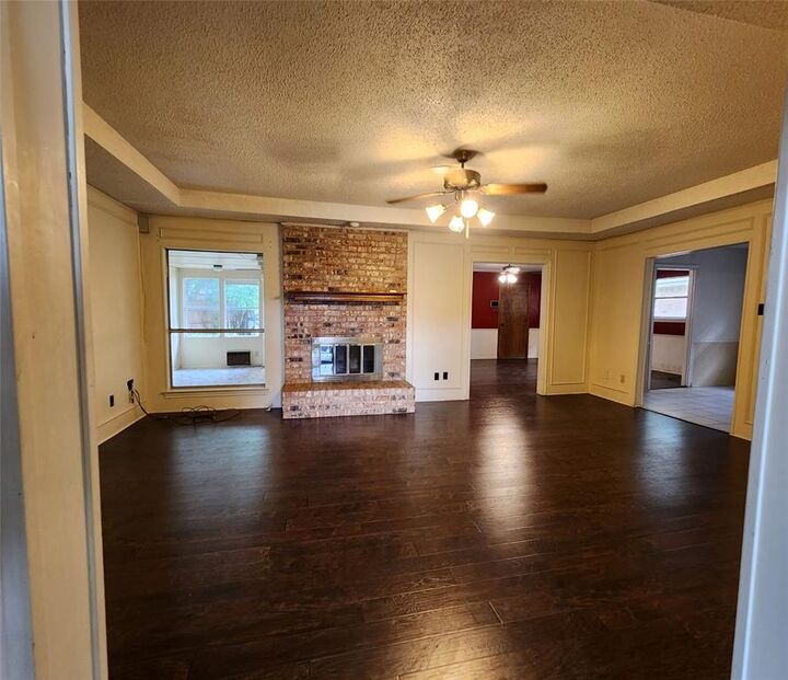 Property Photo: 1201 Dandelion Drive TX 75043