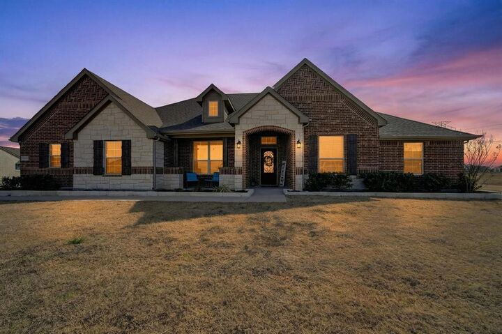 Property Photo: 1180 Colina Parkway TX 75442