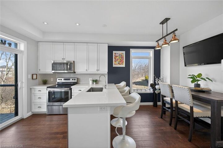 Property Photo:  35 Midhurst Heights 33  ON L8J 0K9 