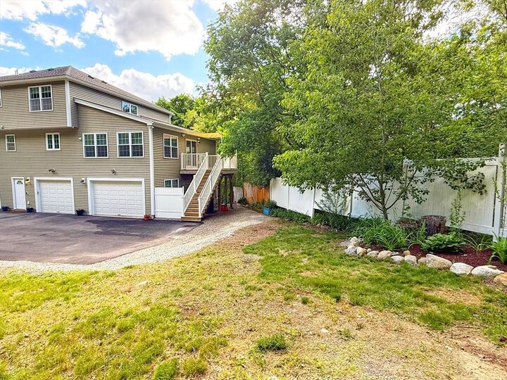 Property Photo:  24 Bartlett Ave 24  MA 01824 