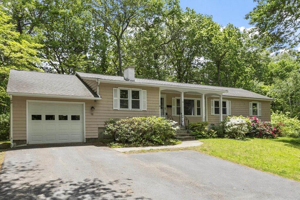 Property Photo:  12 Abbott Lane  MA 01824 