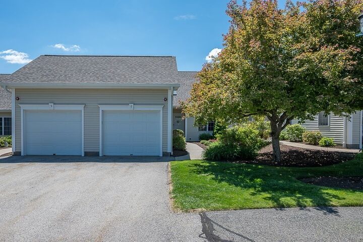 Property Photo:  7 Blossom Tree Drive 7  MA 01545 