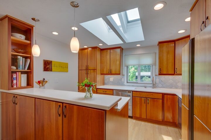 Property Photo:  235 Aspen Cir 235  MA 01773 