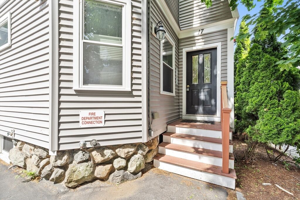 Property Photo: 17 Robbins St 3-1 MA 02453