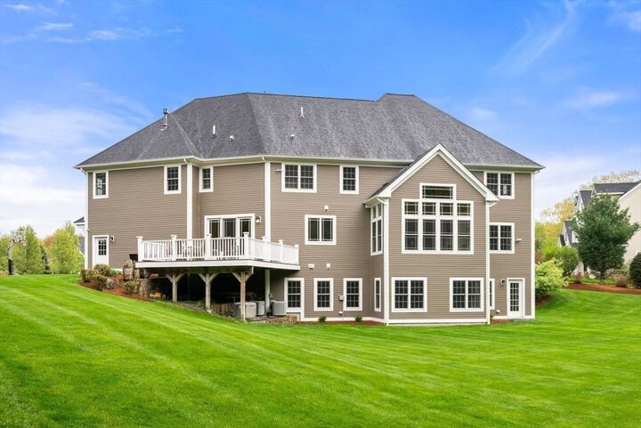 Property Photo:  7 Metcalf Ln  MA 01772 