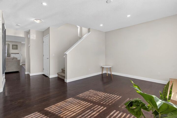 Property Photo: 28 Elgin View SE AB T2Z 4Z6