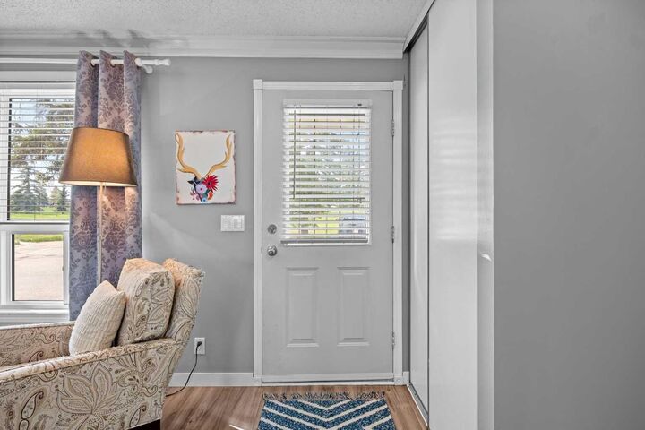 Property Photo:  165 Woodmont Terrace SW  AB T2W 4Z4 
