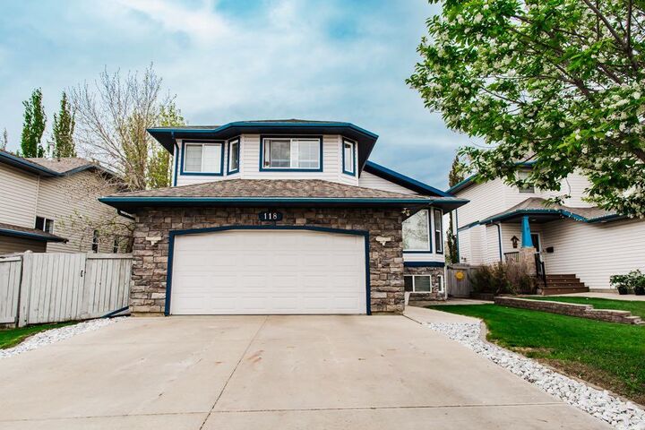 Property Photo:  118 Pinnacle Way  AB T8W 2N9 
