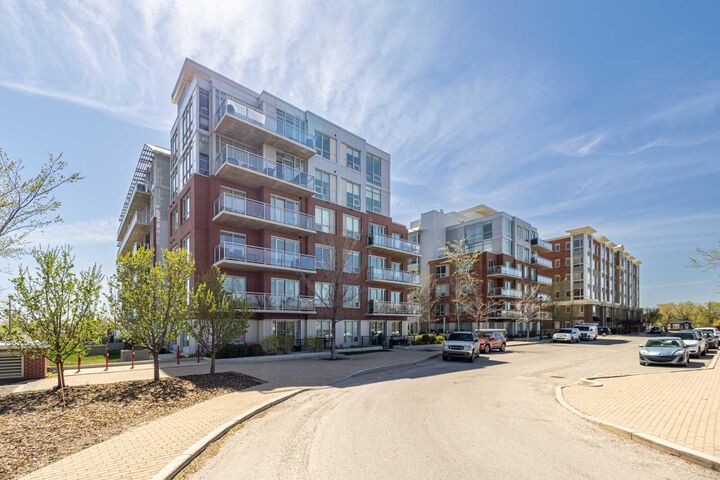 Property Photo: 63 Inglewood Park SE 225 AB T2G 1B7