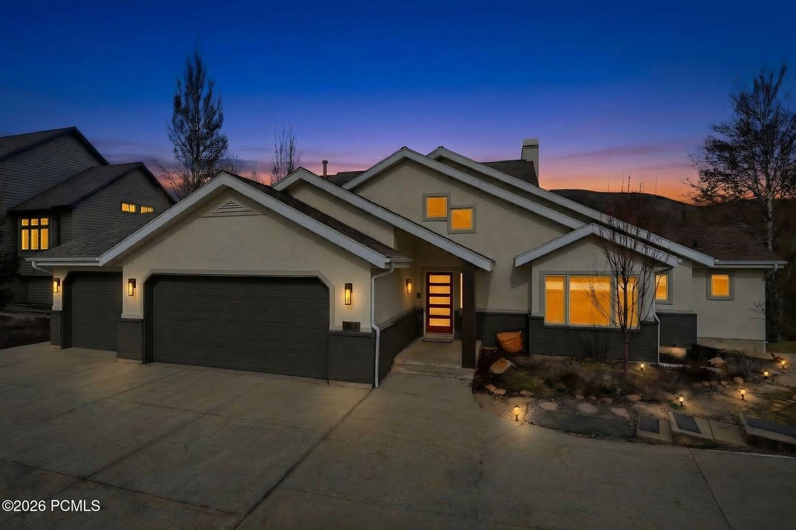 Property Photo: 3670 W Lariat Road UT 84098