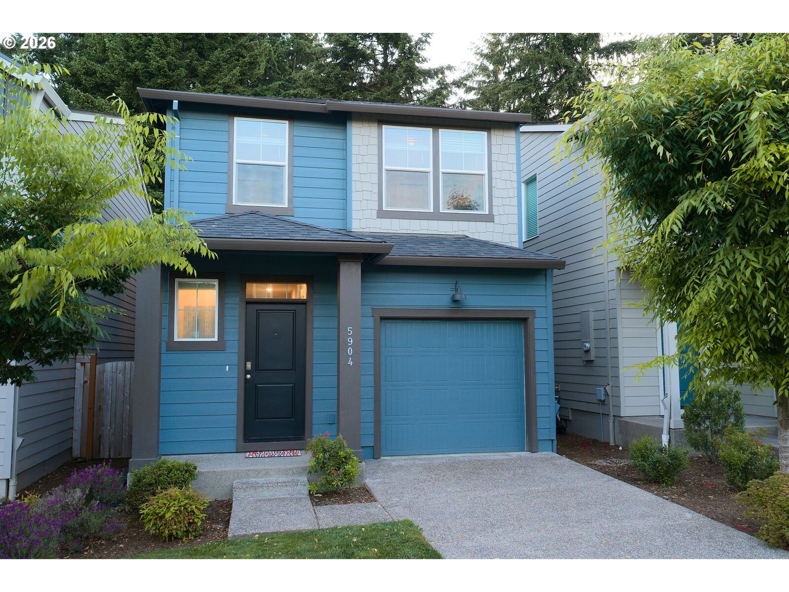 Property Photo:  5904 NE 80th Ct  WA 98662 