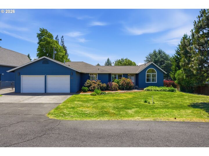 Property Photo: 1114 Neal Rd WA 98672