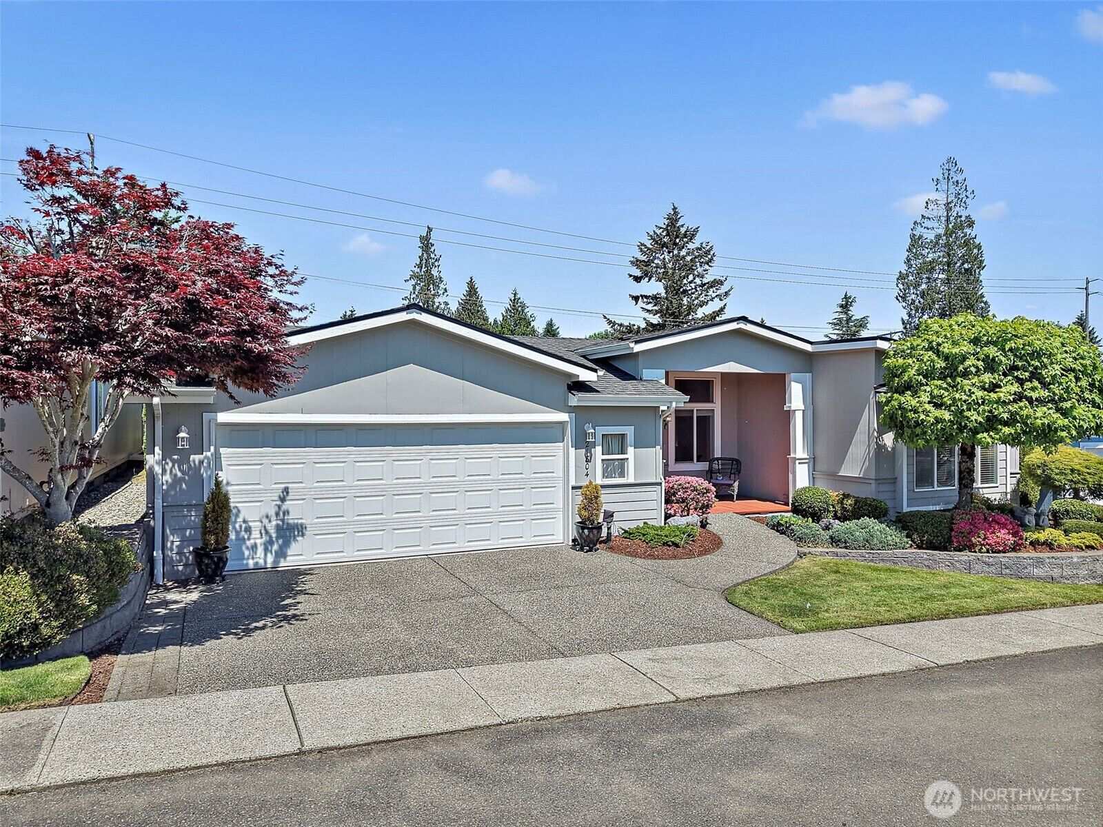 Property Photo:  21804 SE 272nd Place  WA 98038 