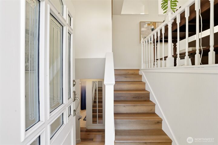 Property Photo: 1201 37th Avenue SE WA 98501