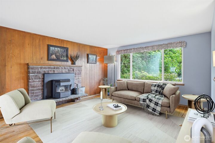 Property Photo:  4510  237th Place SW  WA 98043 