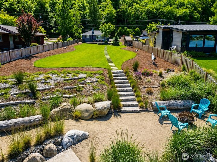 Property Photo:  3262  Beach Drive E  WA 98366 