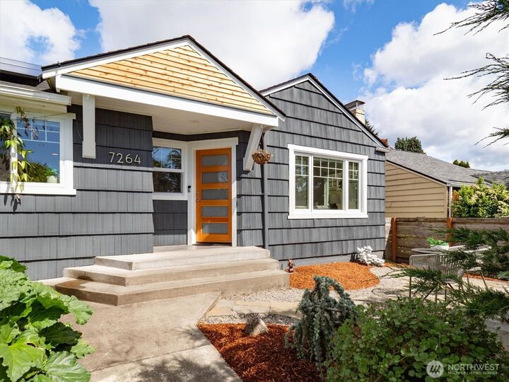 Property Photo:  7264  27th Avenue NE  WA 98115 