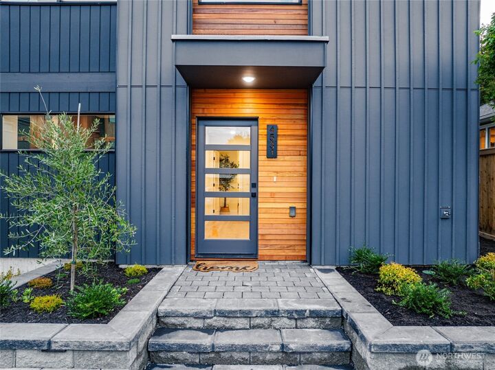 Property Photo: 4531 Corliss Avenue N WA 98103