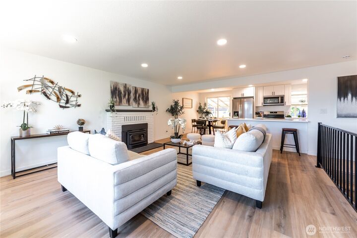 Property Photo:  931  Van Jan Street  WA 98290 